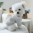 Load image into Gallery viewer, Sweat doux imprimé coeur pour petit chien Oscar et Plume XS
