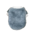 Charger l'image dans la visionneuse de la galerie, Sweat doux pour chien gris bleu en peluche avec col et manches blanches Oscar et Plume
