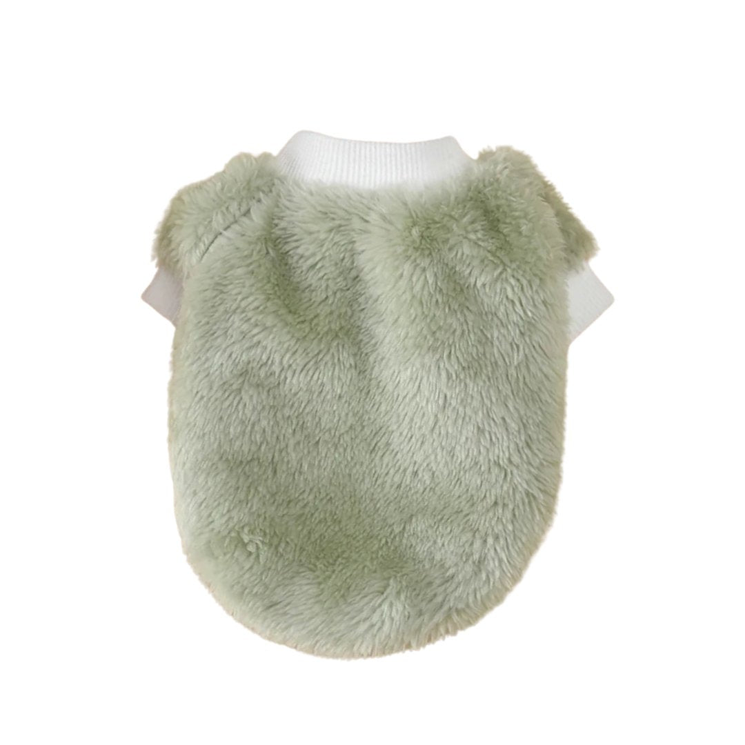 Sweat doux pour chien en fausse fourrure verte avec col blanc conçu par Oscar et Plume