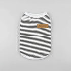 T-shirt coton pour chien à rayures noires et blanches avec étiquette en cuir.