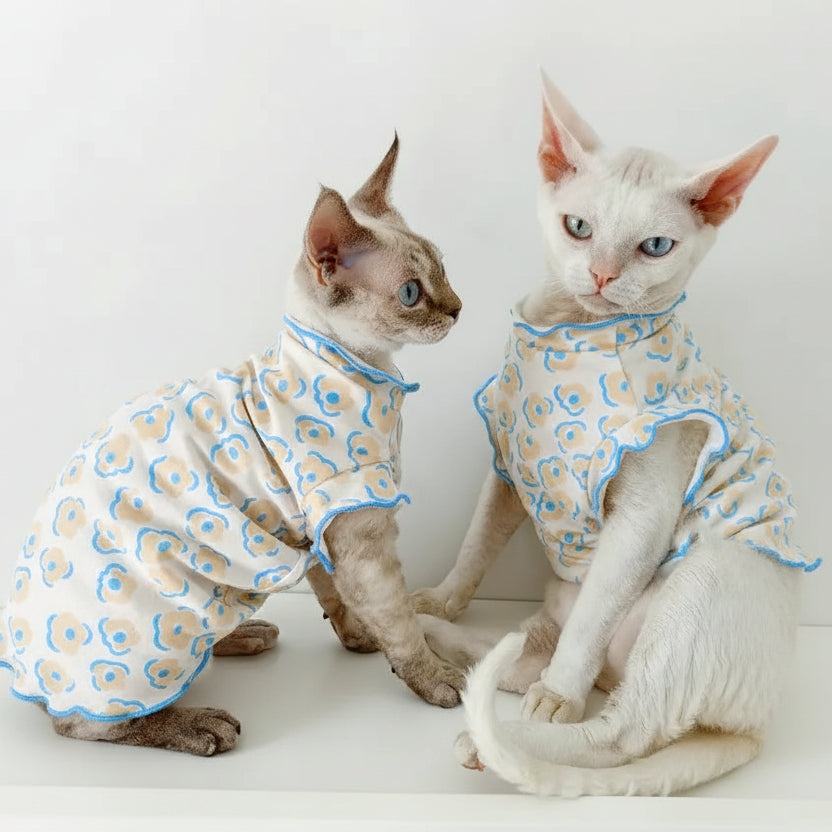 T-shirt pour chat léger avec motif floral, parfait pour les chats à la mode