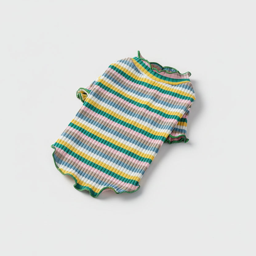 T-shirt rayé pour chat en tissu côtelé avec des couleurs pastel et des bords festonnés