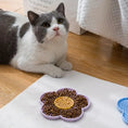 Load image into Gallery viewer, Tapis à lécher en silicone pour chat et chien - Oscar et Plume
