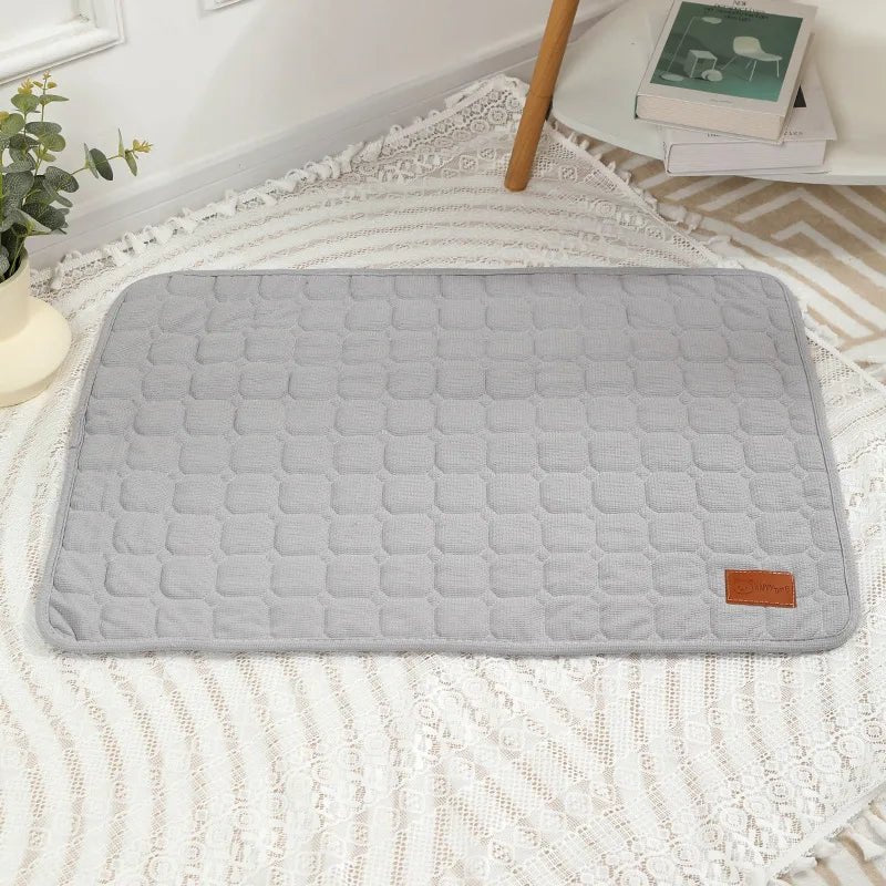 Tapis antidérapant pour chien et chat Oscar et Plume Gris / 50x40cm