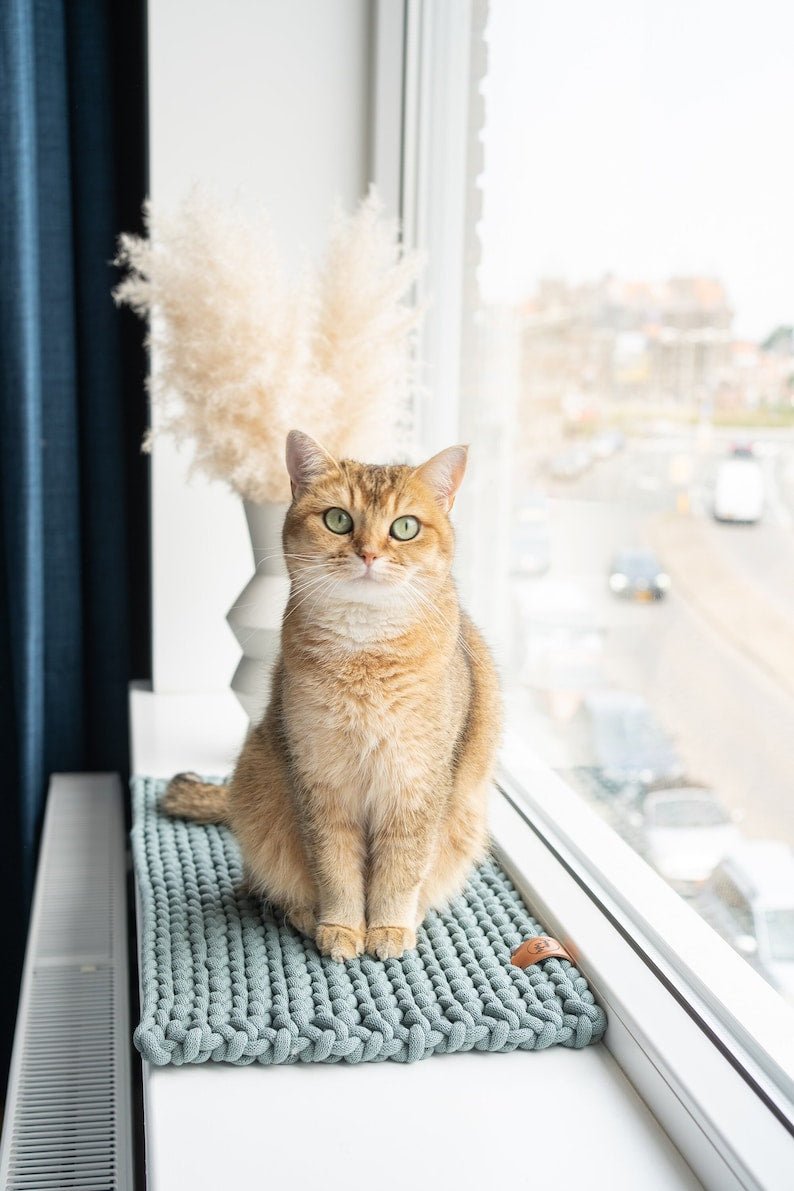 Tapis de fenêtre en coton recyclé pour chat Oscar et Plume