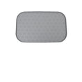 Load image into Gallery viewer, Tapis en silicone pour gamelle chien avec motif de pattes antidérapant et surface facile à nettoyer

