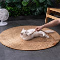 Load image into Gallery viewer, Tapis en sisal de repos et à gratter pour chat Oscar et Plume Tapis clair
