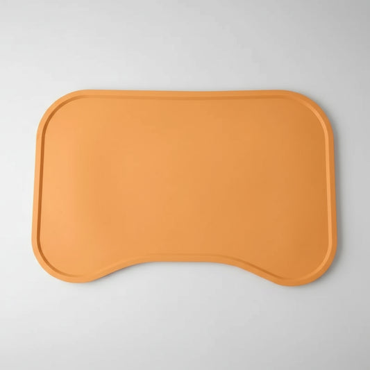 Tapis silicone gamelle orange de la marque Oscar et Plume pour protéger le sol lors des repas d'animaux