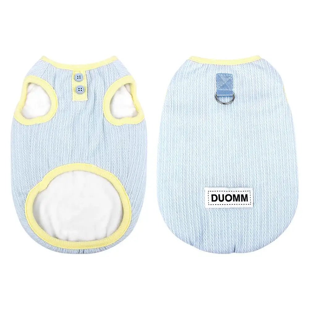 Tee-shirt chaud pour chat en bleu avec col jaune et attaches pratiques pour un confort optimal