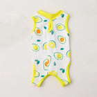 T-shirt post opération chat à motifs avocats et citrons avec bordures jaunes pour confort post-chirurgical