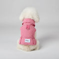 Charger l'image dans la visionneuse de la galerie, Veste en jean pour chien rose d'Oscar et Plume avec col et poches arrière
