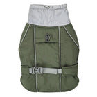 Veste imperméable chien Oscar et Plume en vert avec fermeture ajustable pour protéger des intempéries