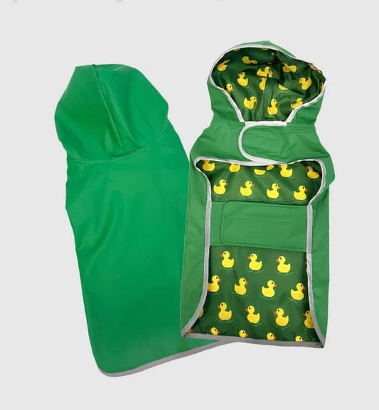 Veste imperméable pour chien en vert avec doublure à motifs de canards jaunes