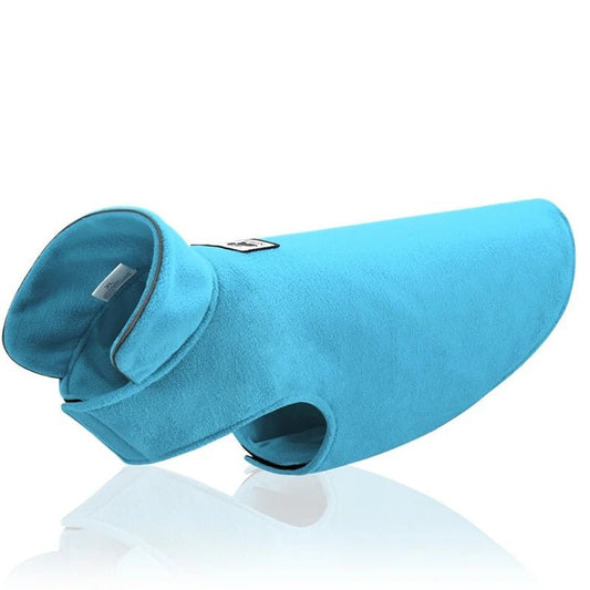 Veste polaire pour chien bleue de la marque Oscar et Plume, chaude et confortable